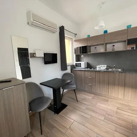New Beachapartman Πανσιόν 3*