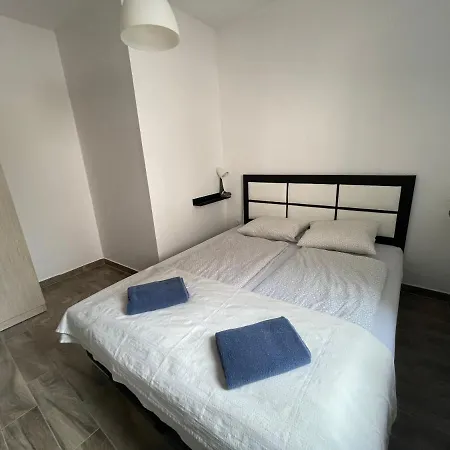 New Beachapartman Guest house